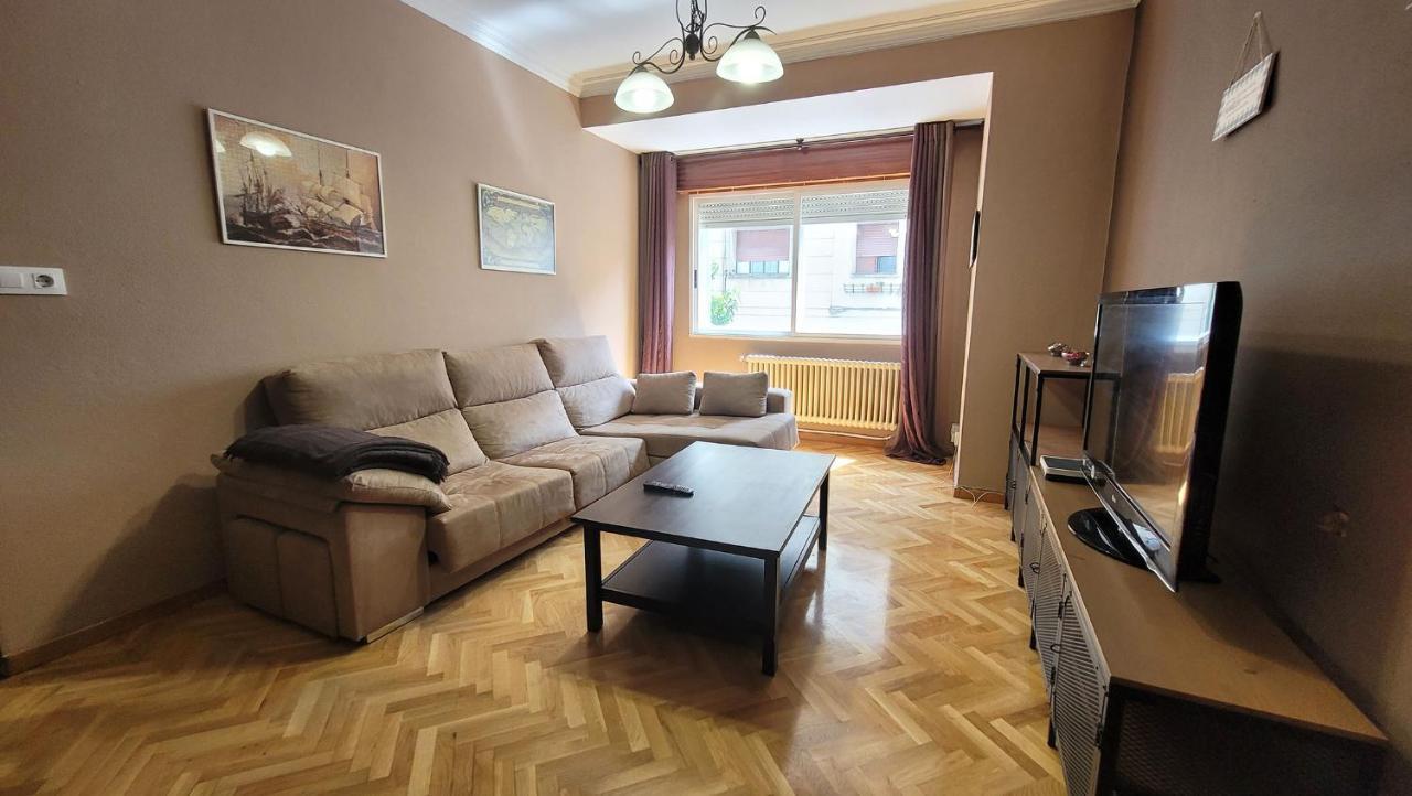 Appartamento El Hogar De Todos Ourense Esterno foto